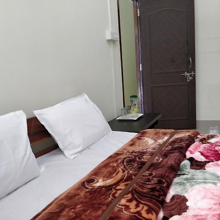 Hotel Pine Leaf Гангток Екстериор снимка