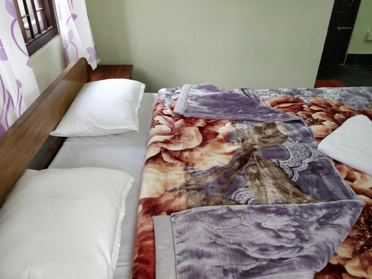 Hotel Pine Leaf Гангток Екстериор снимка