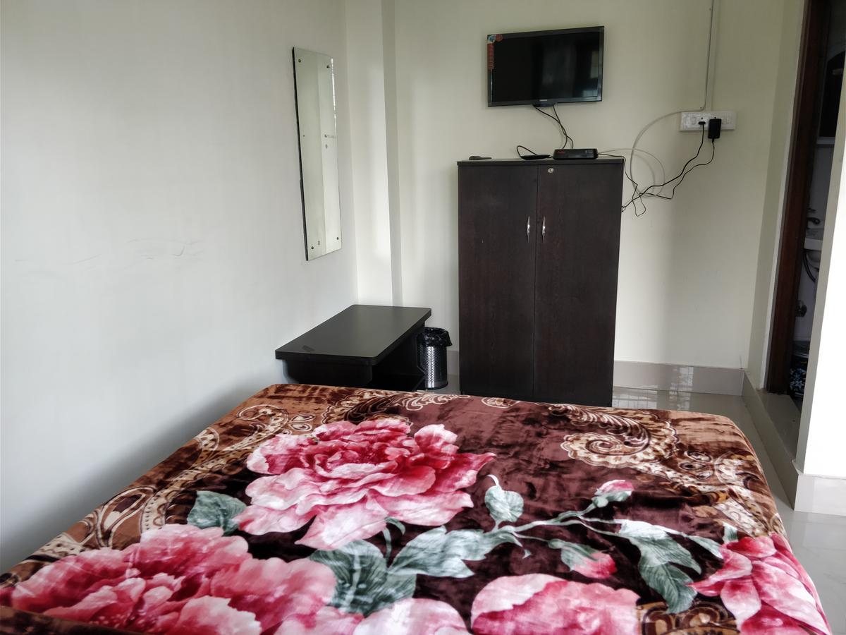 Hotel Pine Leaf Гангток Екстериор снимка