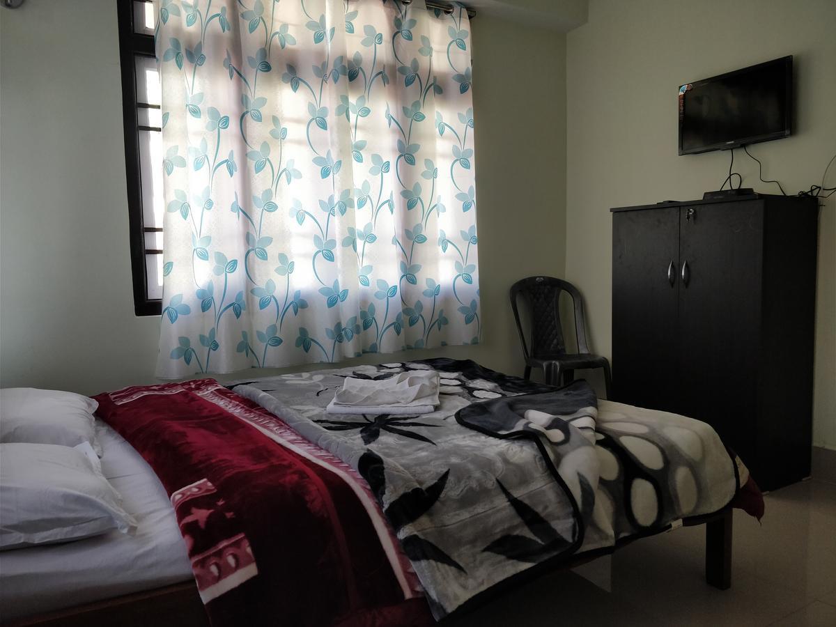 Hotel Pine Leaf Гангток Екстериор снимка